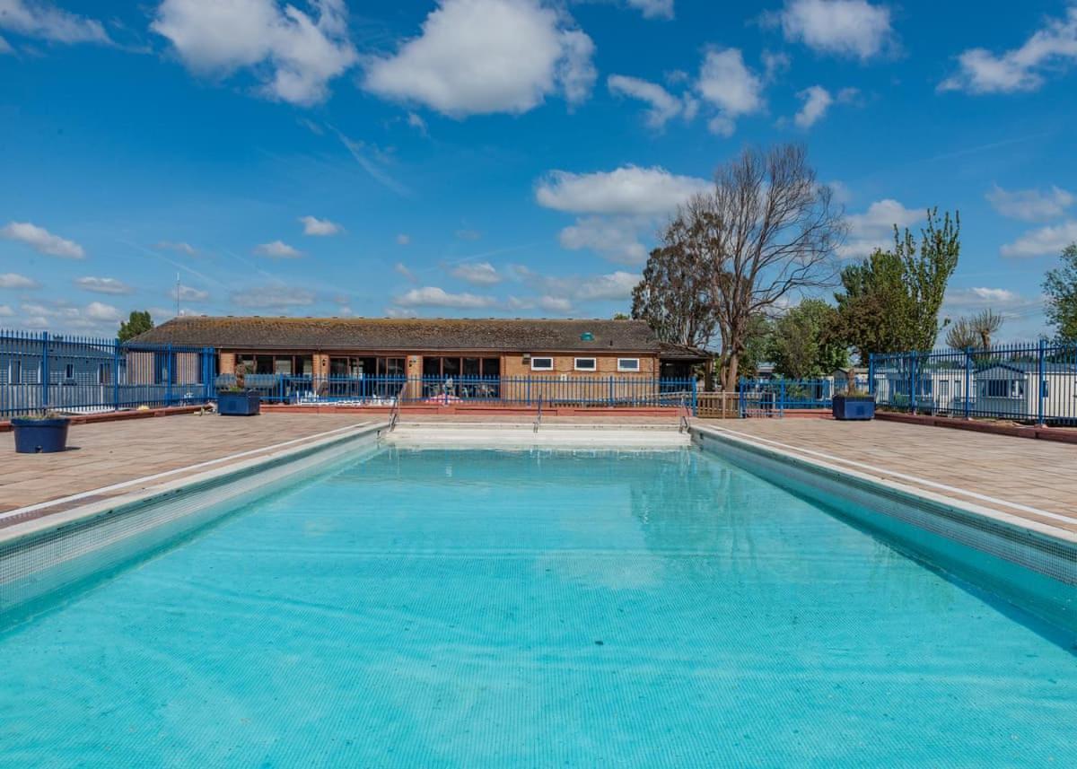 Riverside Caravan Holiday Park Богнор-Регис Экстерьер фото
